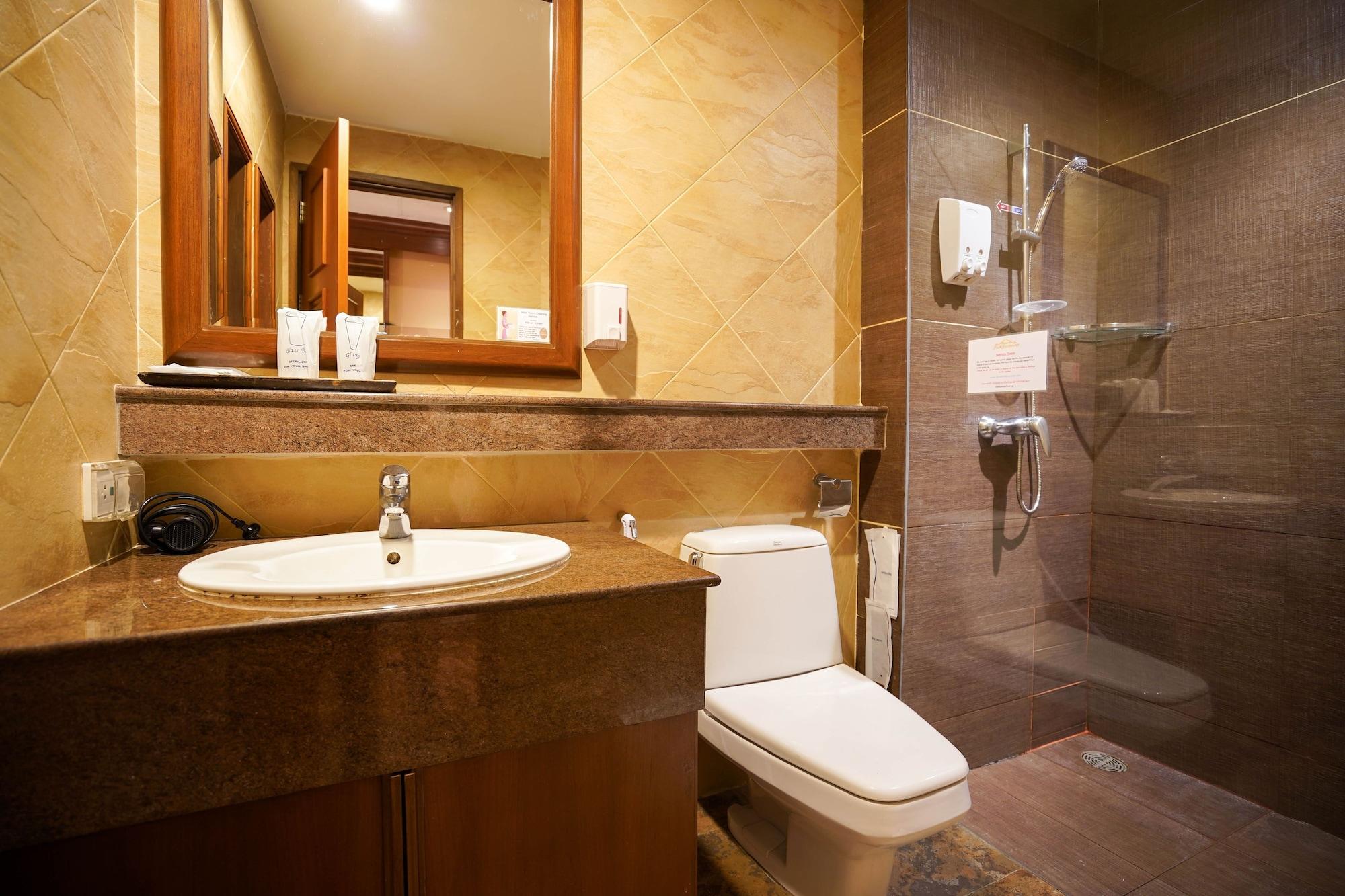 Baan Sukhumvit Soi 18 Hotel Bangkok Eksteriør billede