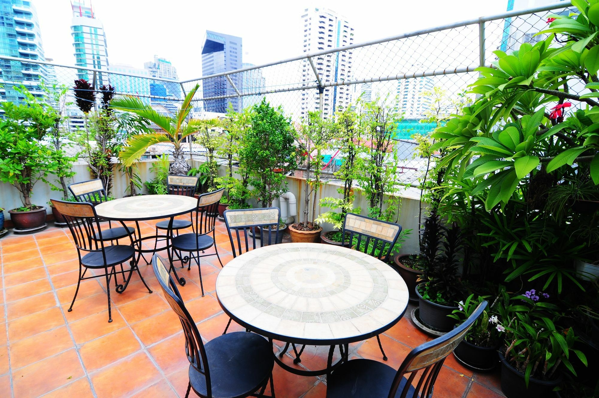 Baan Sukhumvit Soi 18 Hotel Bangkok Eksteriør billede
